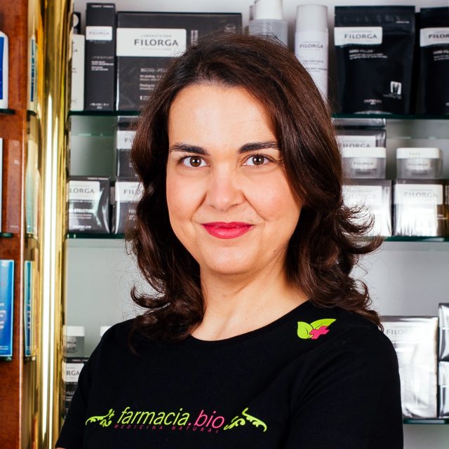 Elena Pérez Vera, farmacéutica